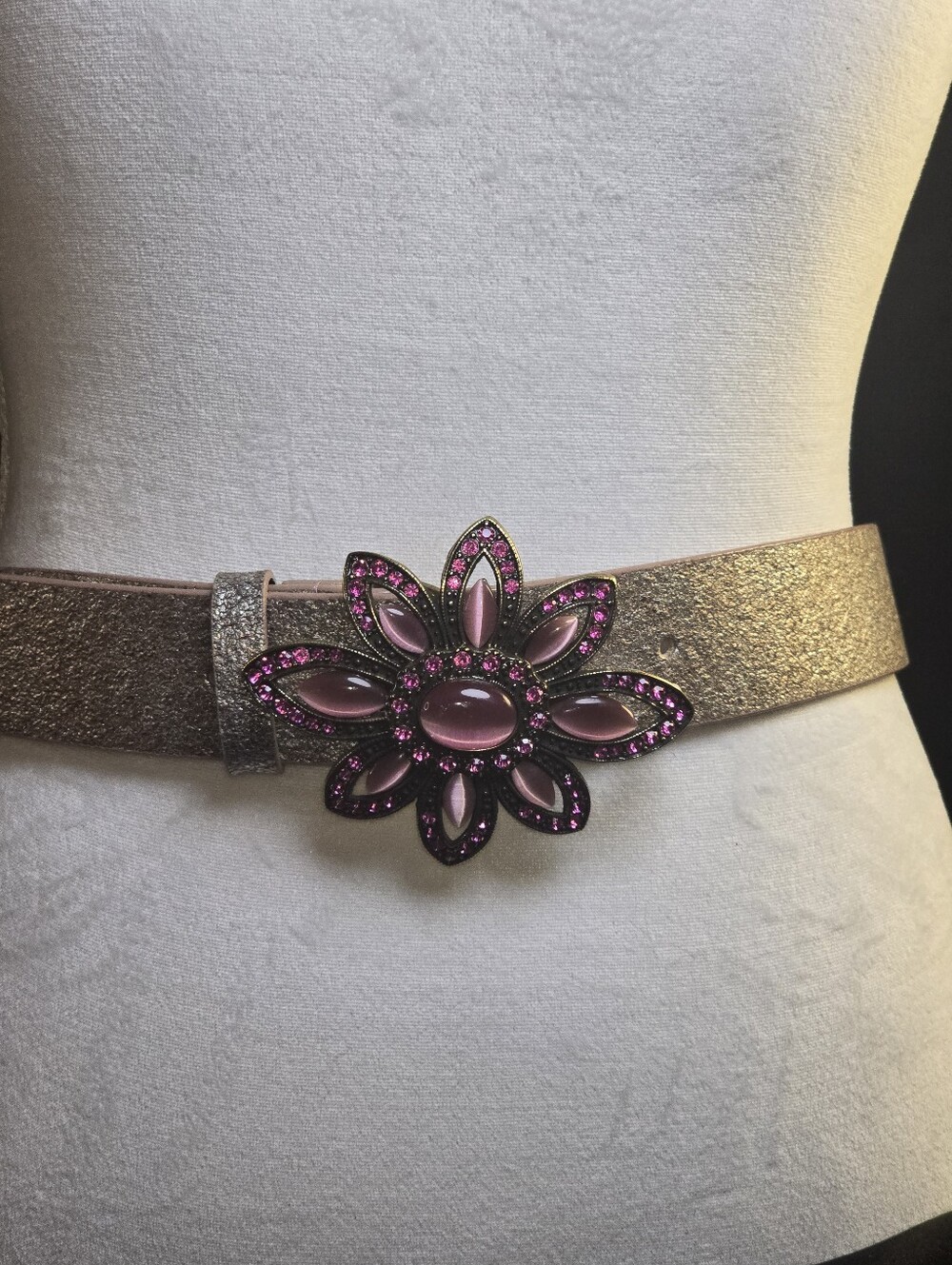 Vintage Leatherock Oversized Pink Rhinestone Flower Metallic Belt S - Picture 3 of 16